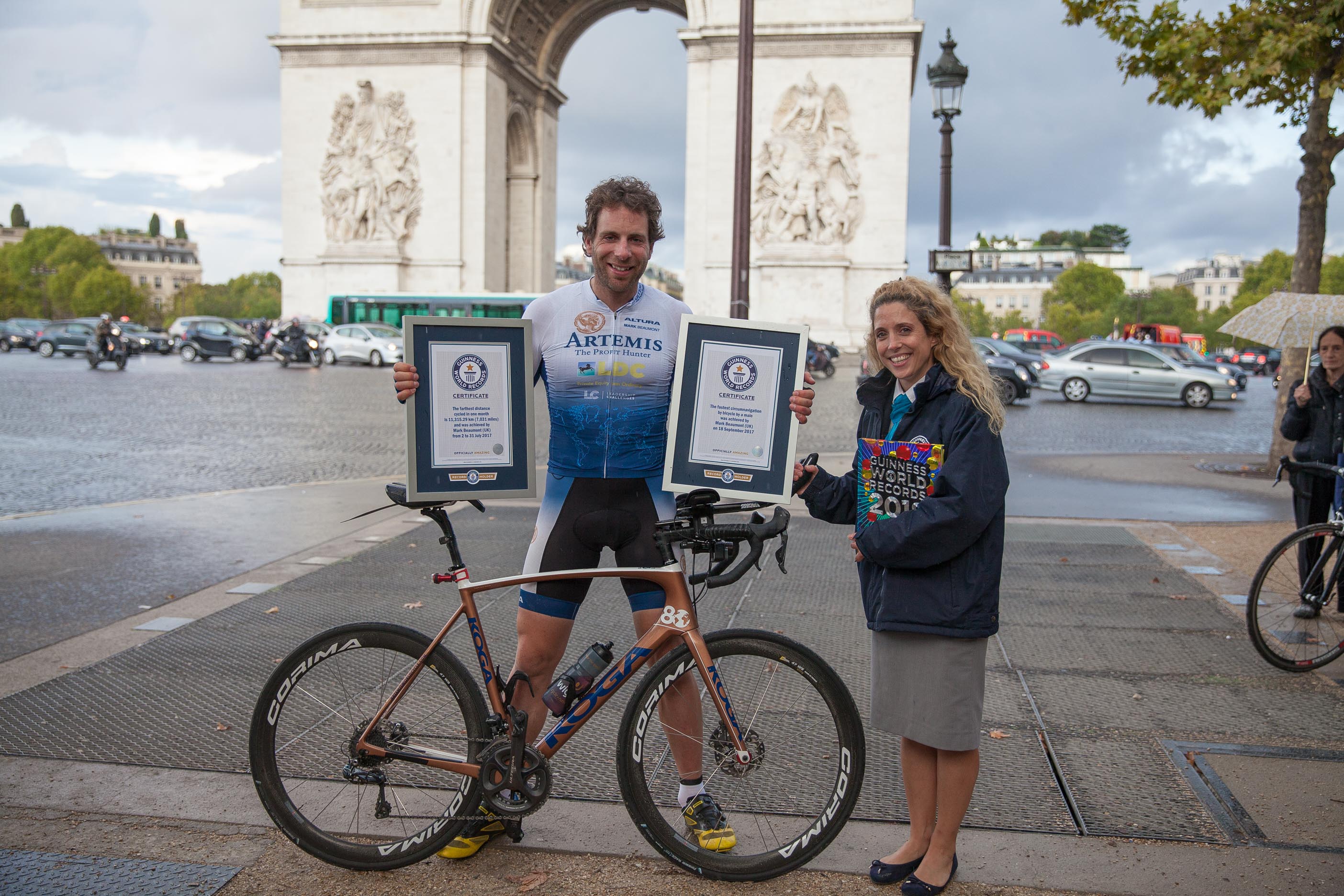 Hero s welcome home for round the world cyclist News Tay FM